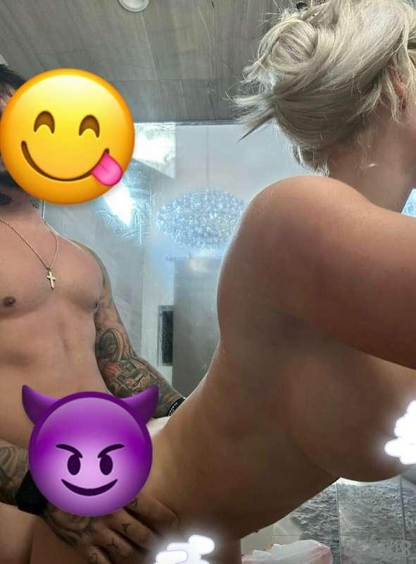 Brand new shower vid, you’re gonna love watching me and him ..