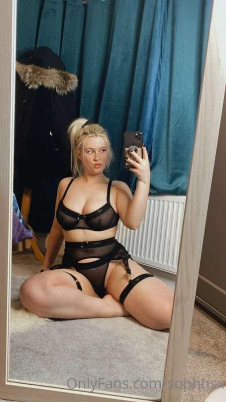 Send for new outfits and I might treat you 😚