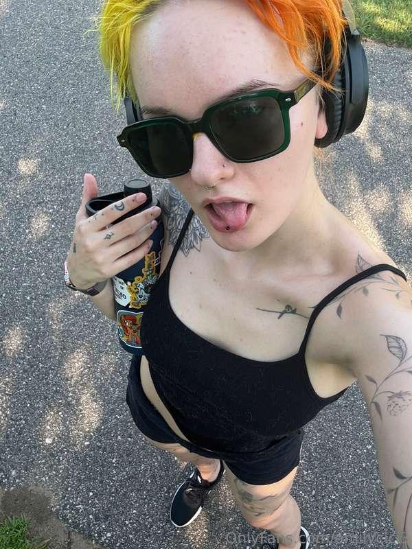 keep swiping for a flash of my pretty lil ass from my walk t..