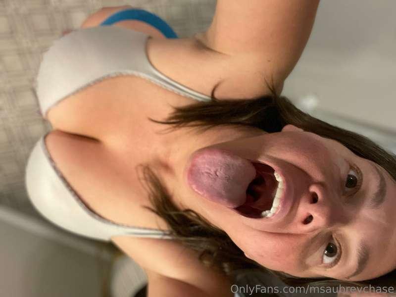 dropped in & devoured OR sm0thered by ass??