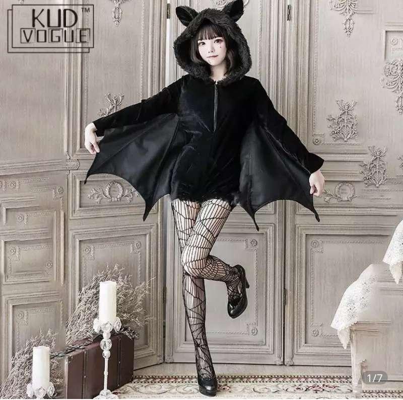 Cute bat costume !