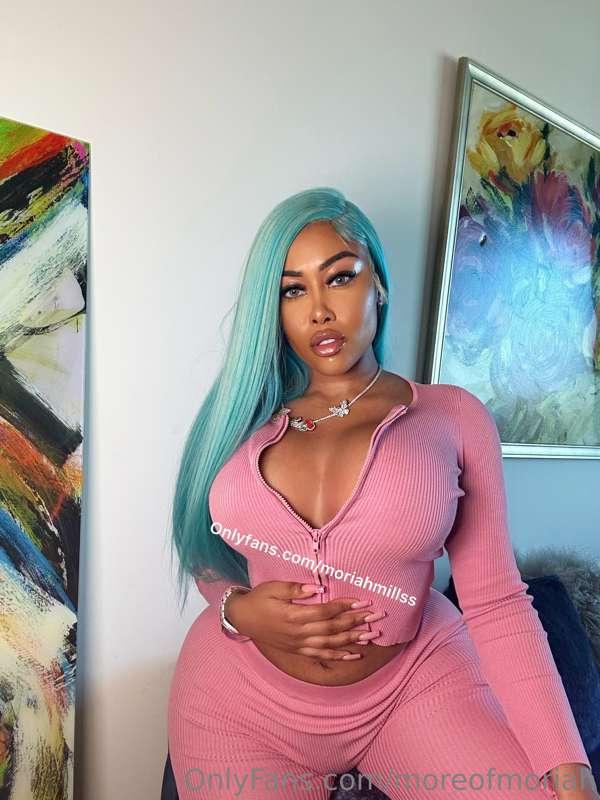 Enjoy your breakfast and then, come to eat this pussy