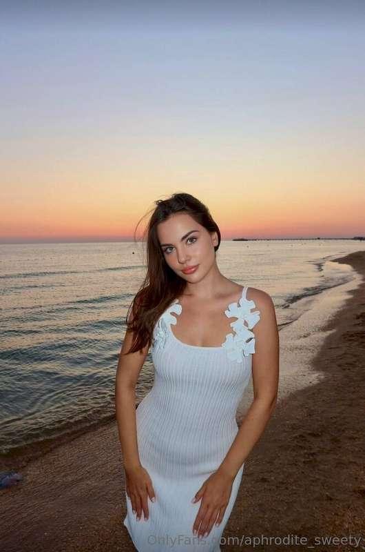 💋💦 Are you ready to plunge into a world of ecstasy? 💋@aphrod..