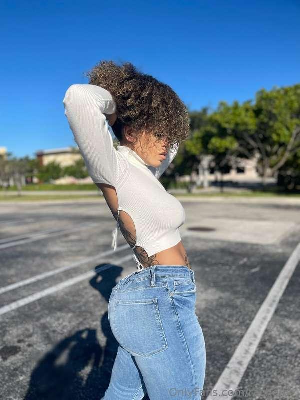 Wouldn’t you love to get a little more personal with me? 😏