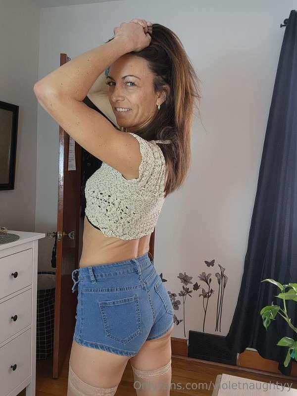 Flashback Friday 🔥Daylight, lingerie and a window seat for t..