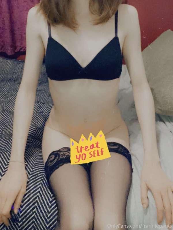 💫 It’s Friday! Treat Yo Self 💫  Enjoy all of my unlocked con..