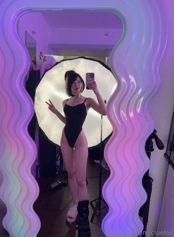 mirror mirror on the wall, who's the sluttiest of them all? ..