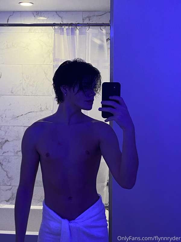 Hello everyone 😉🤤