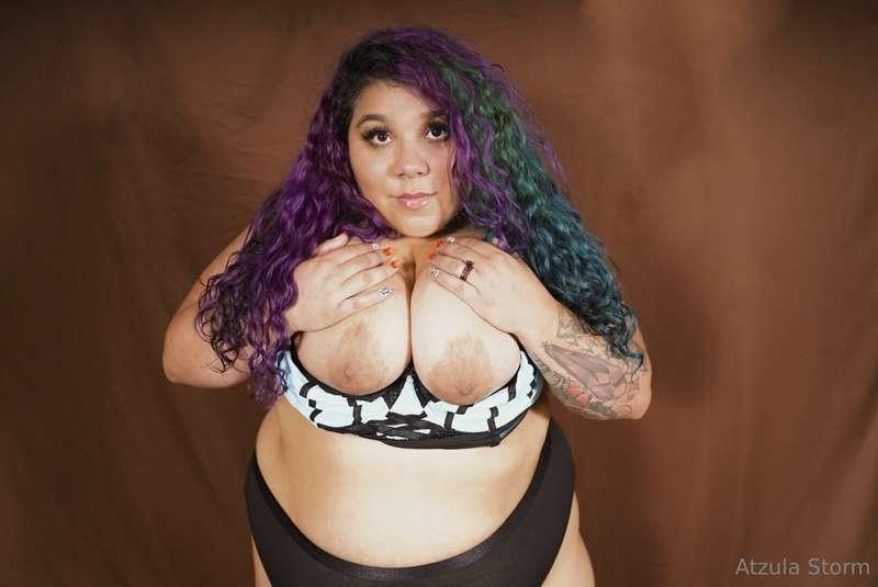 My big titties need sucking 🥰