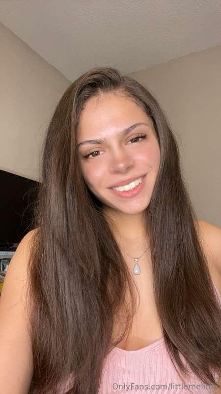 So i straightened my hair😇