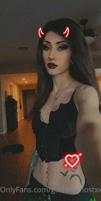 Dance with me, the gallow dance 🔪🌞