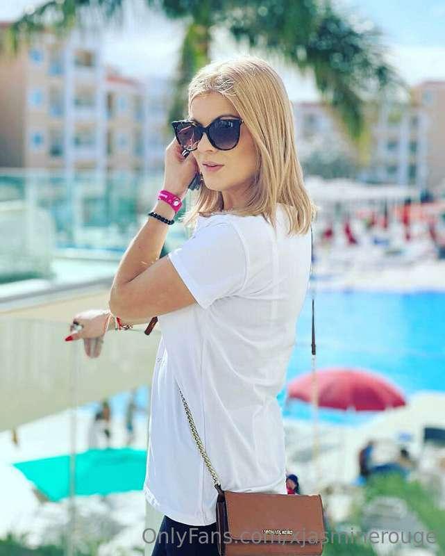 How would you describe a perfect vacation with me 🤭