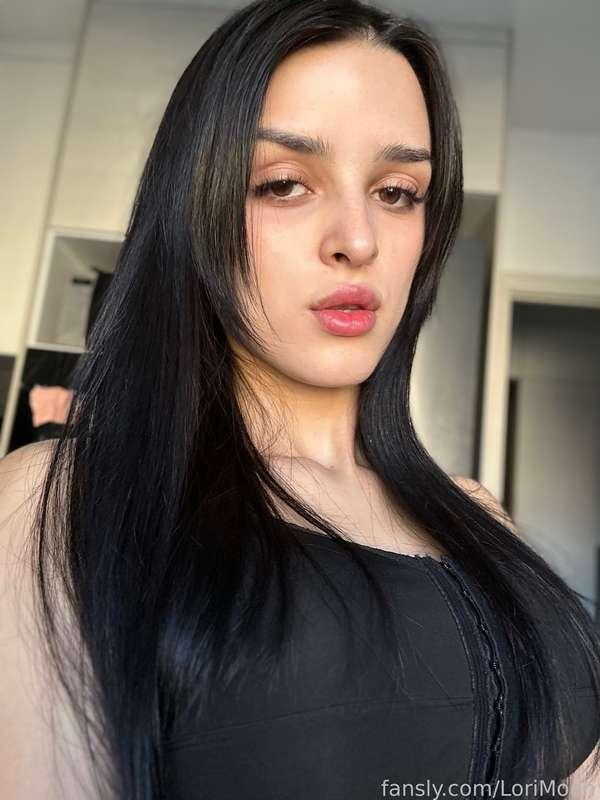 I'm back ;) how much did you miss your goddess?




#fyp #brunette #mistress #femdom #domme #worship #goddess #selfie #longhair