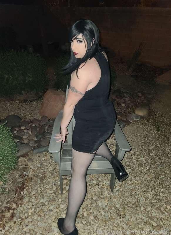 hotwifesarah image #6