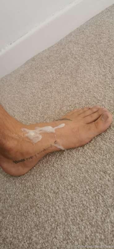 Made a little mess on my foot 💦 oops 🙊