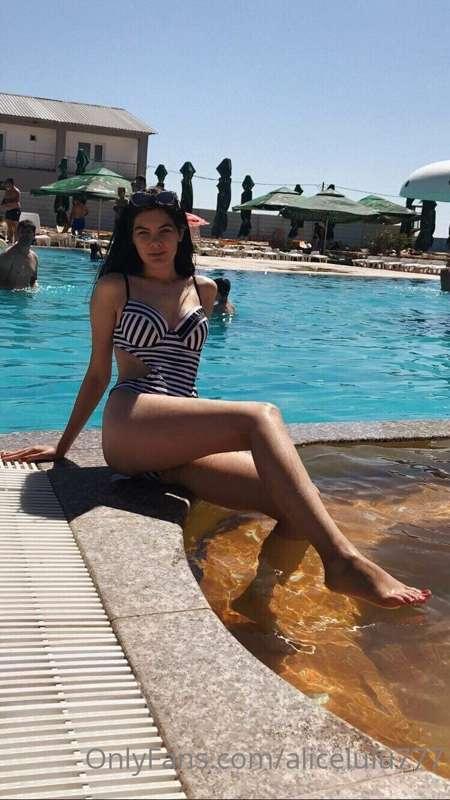 YOU miss my body in the pool ?