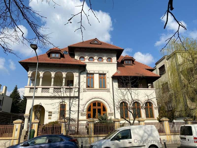 I am in Bucharest 4 days, not all people speak English ... m..