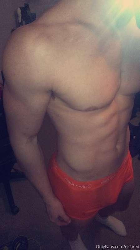 Got to strip down to the boxers for that post workout selfie
