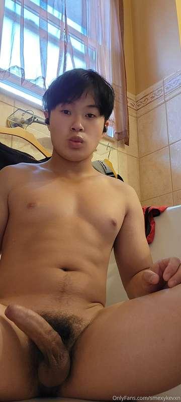 Just me and my cock in the bathtub 🛀

My dildo is expected t..