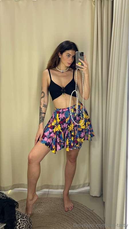 I think I know how to have fun in this skirt, even on a gray..