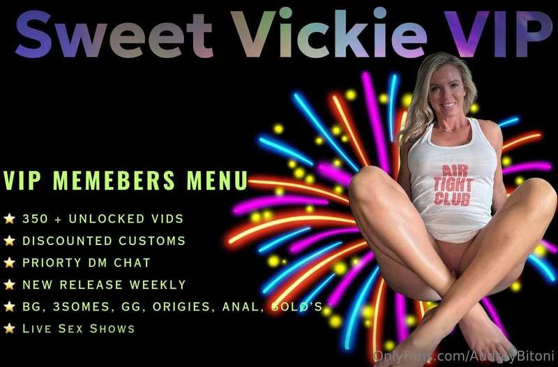 audreybitoni main image