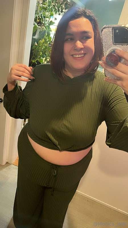 Fun little strip tease before bed 😘😘