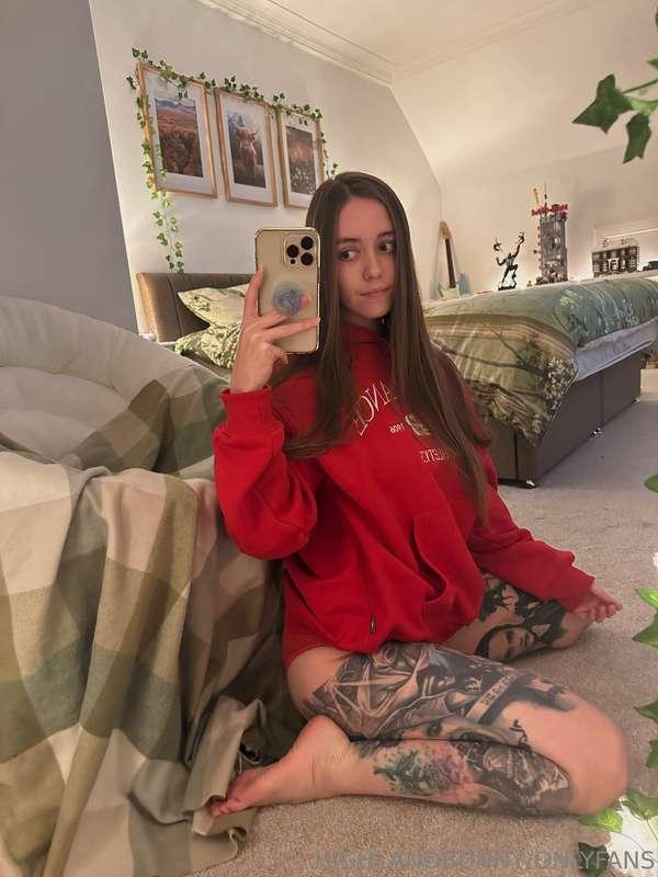 Swipe for a little goodnight surprise 😝💝Goodnight and I hope..