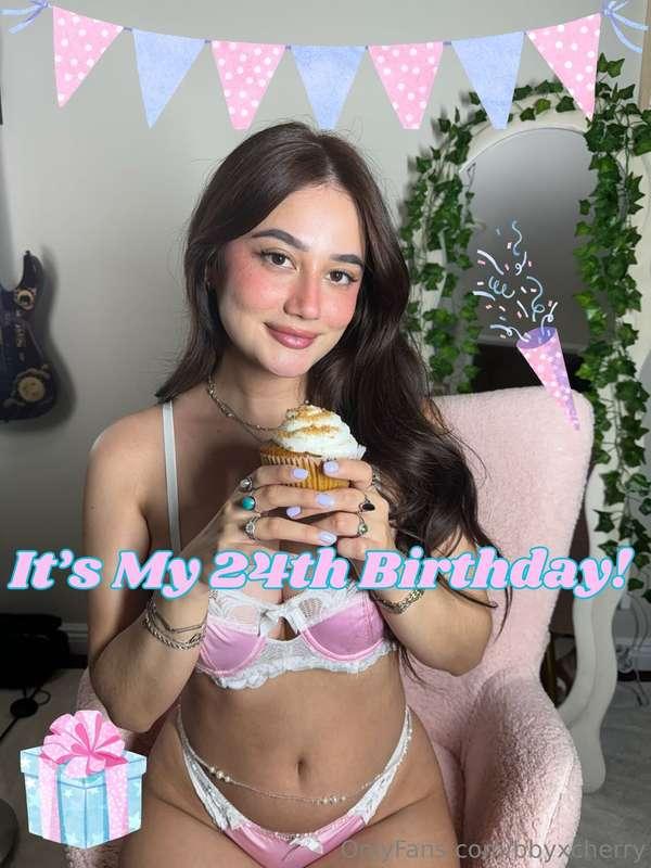 ***TIP*** me for my birthday 🎂 and I’ll send you something n..