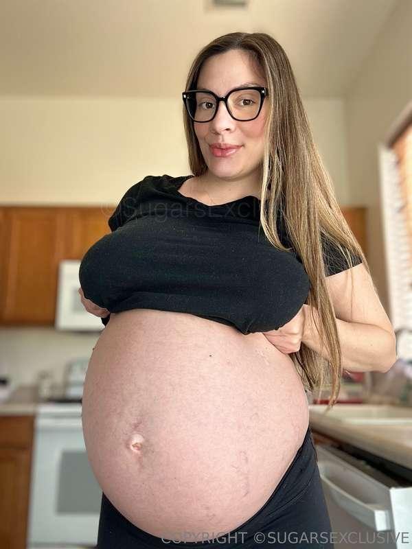 Pregnant squirting videos exclusively on my VIP! @SugarsExcl..