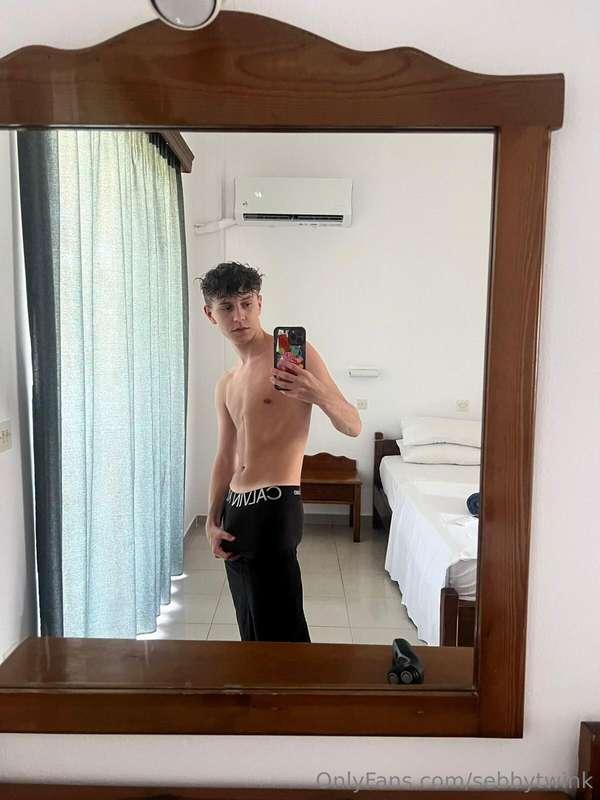 good morning everyone😈