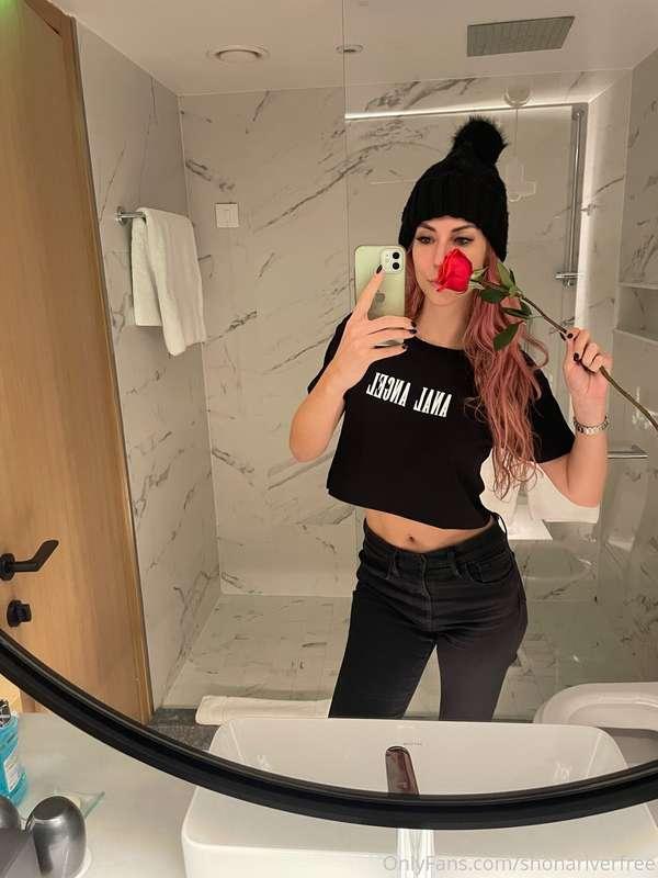 🌹kiss from a rose