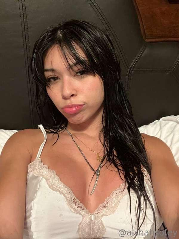 What do you think about a slutty stepmom for Halloween? 🤔
