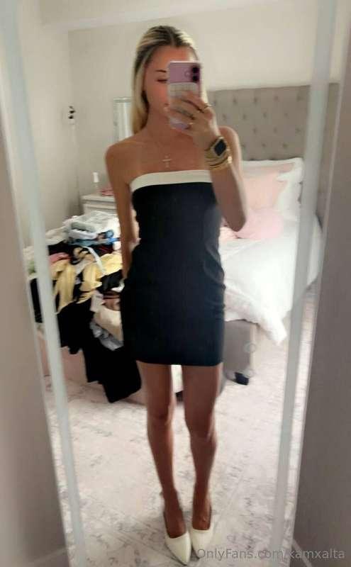 im just a girl 👉👈