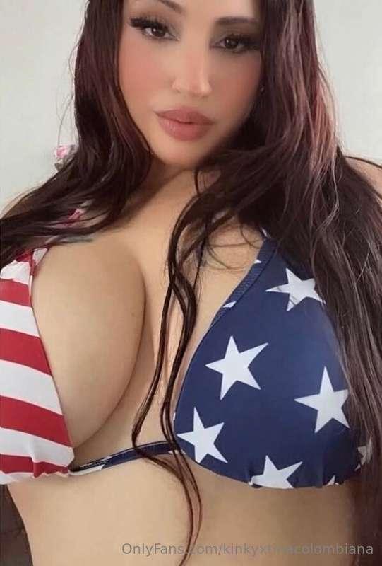 Posting all of my porn and nudes on my VIPOnly $3 to join ♥️..