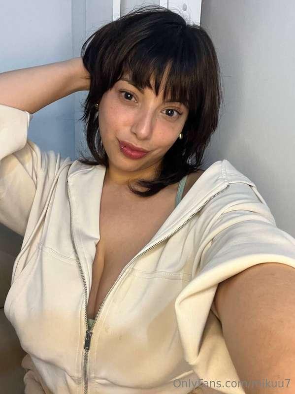 Like tea: warm, delicate, but if you let me steep, I'll surp..