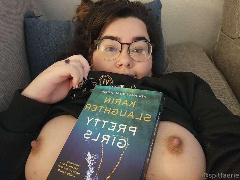 rainy day reading 📖 