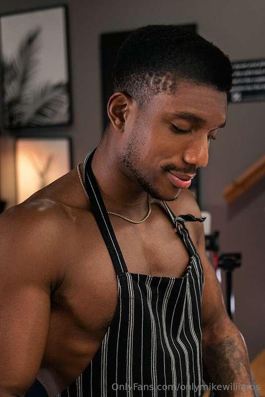 onlymikewilliams image #0