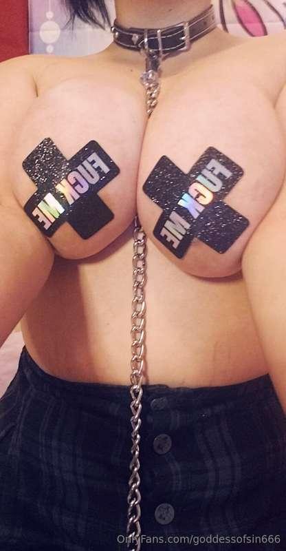 I'm just a 𝕕𝕦𝕞 𝕘𝕚𝕣𝕝, I couldn't ever do anything like take o..