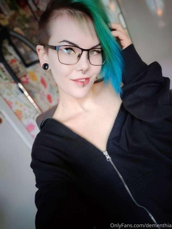 I've had such a cozy Saturday morning. Just been chilling, l..