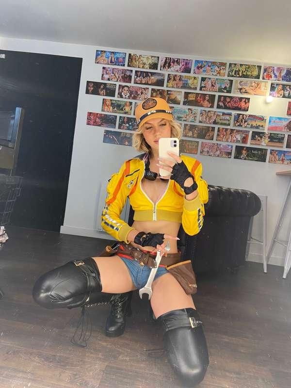 layanadevis image #0