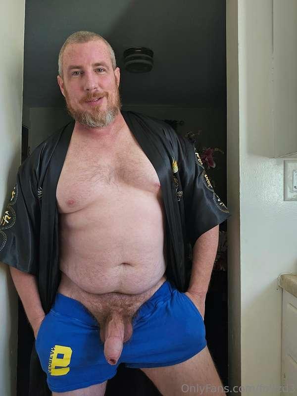 I'm ready to bust big nuts today, hopefully my boy shows up ..