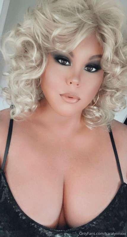 hey! just a few words...

if you’re new here, welcome! and i..