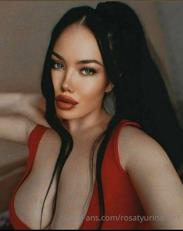 Let me introduce myself , my name is Rosa , I'm 21 y.o. mode..