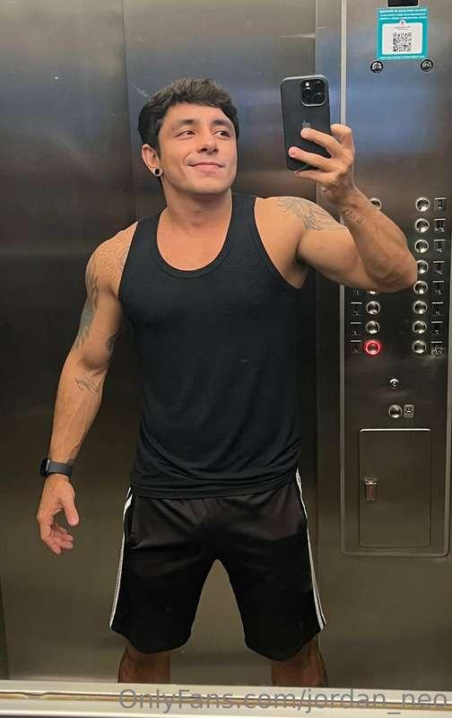 Indo pra academia mas a vontade era de ir fuder 🔥