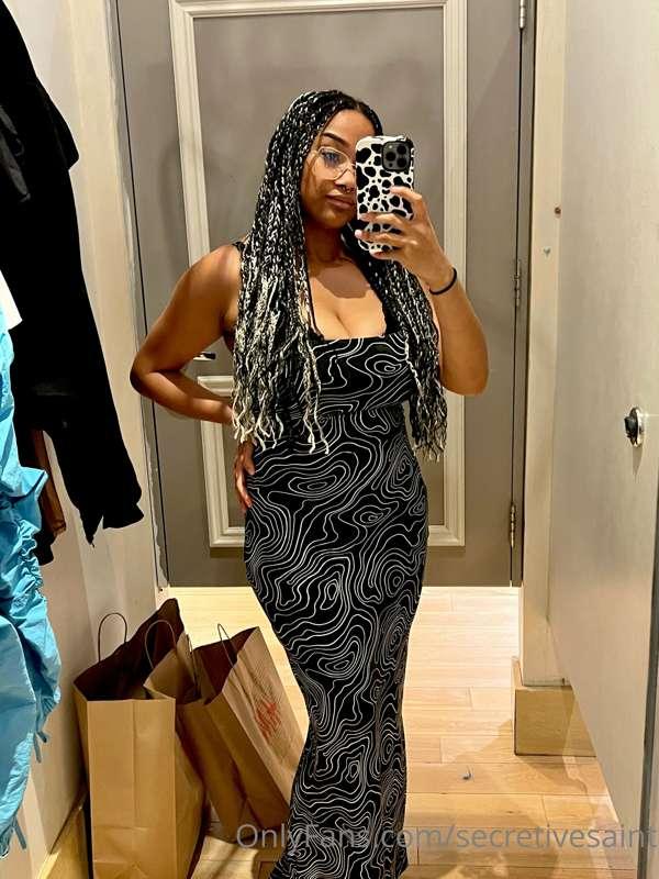 Just wanted to share this amazing dress I found while shoppi..