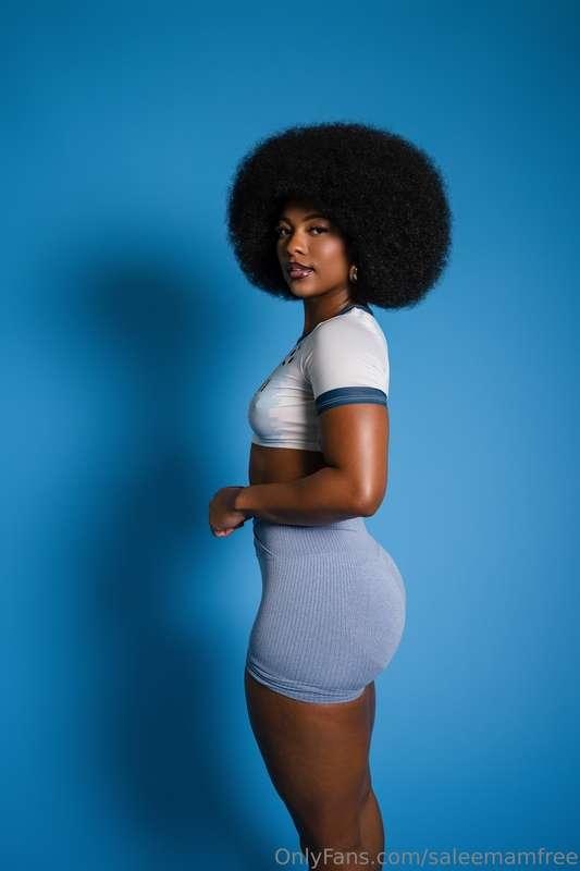 Happy Monday! 💙 the other versions are even better 