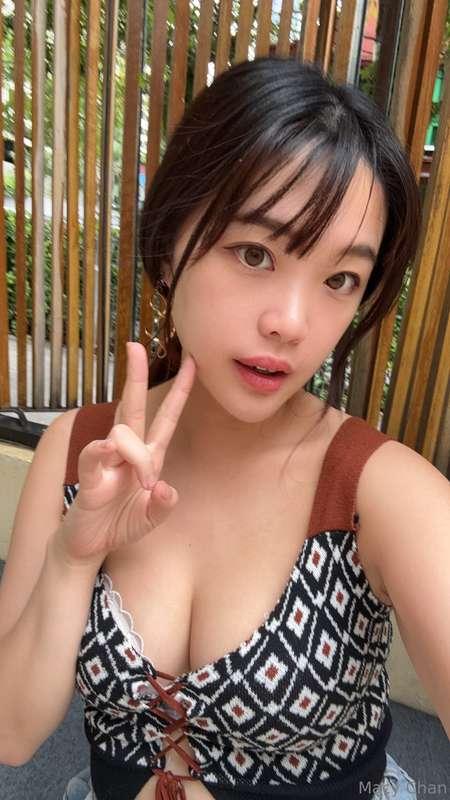 喜歡我的穿著嗎😘