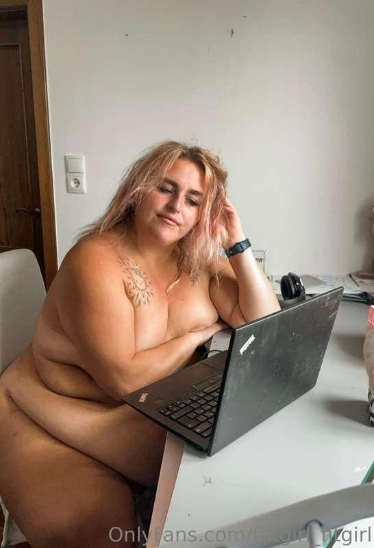 Home office be like …
