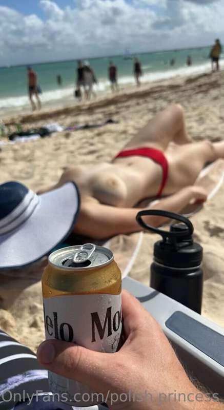 Focus on boobs <<< focus on beer 🍺😂