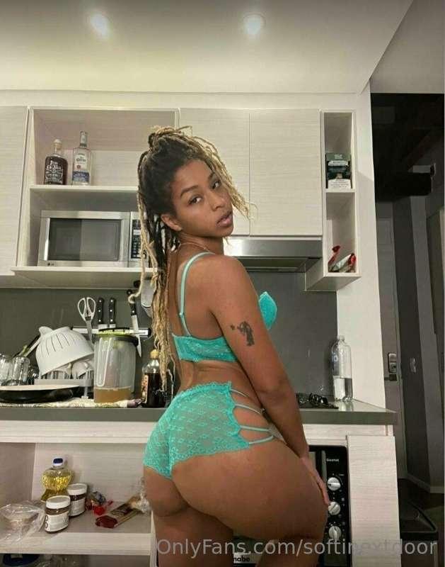 Do you want to see me live? Show me how much😍🥰